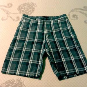 Men’s size 31 Hurley plaid shorts
